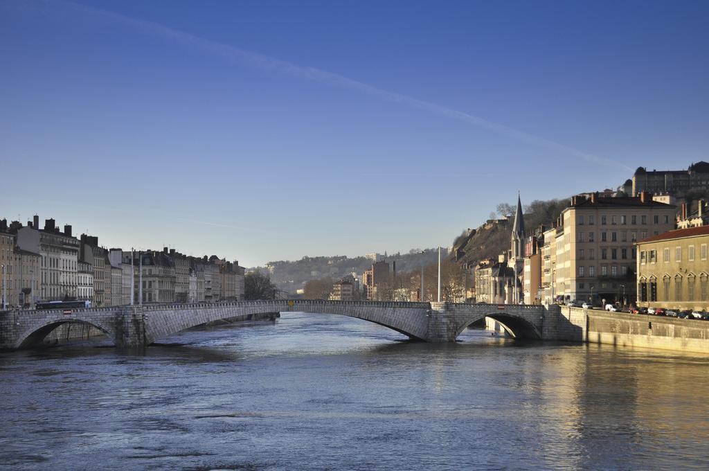 Ibis Budget Lyon Centre Confluence Exterior photo